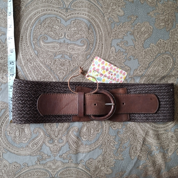 Banana Republic wide waistbelt - Picture 2 of 5